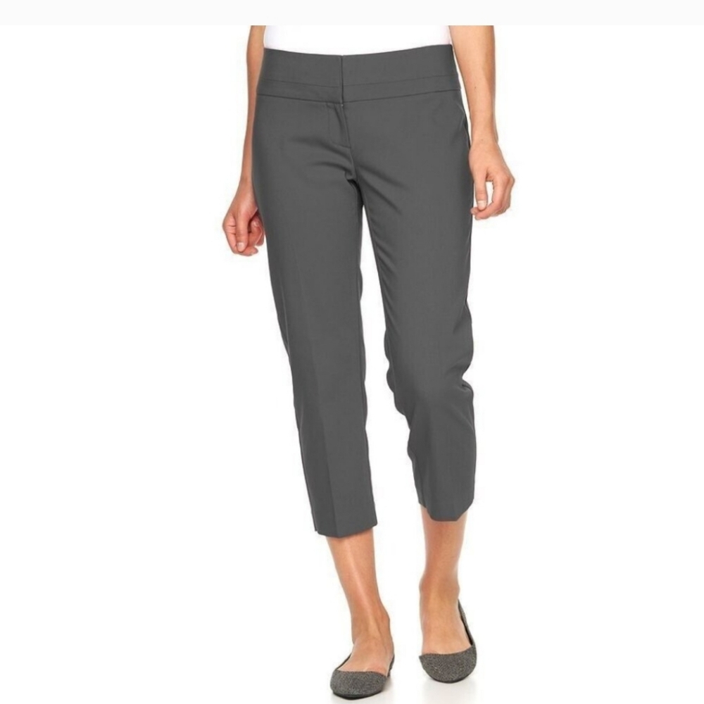 Apt. 9 Curvy Capri Pants in Gray